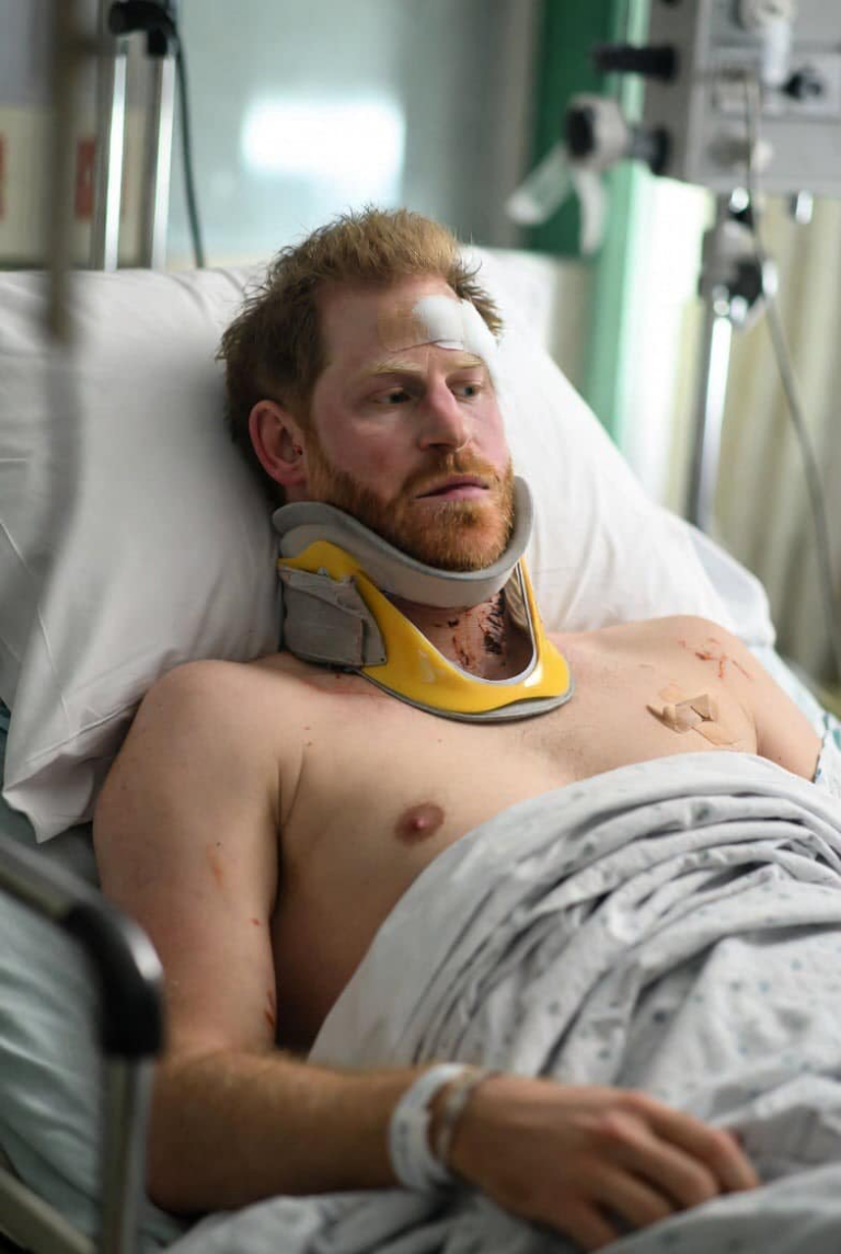 TRAGEDY — JUST 5 MINUTES AGO! King Charles III delivers HEARTBREAKING news that sends shockwaves through the Royal Family and plunges the Palace into chaos and tears: “Prince Harry has…”