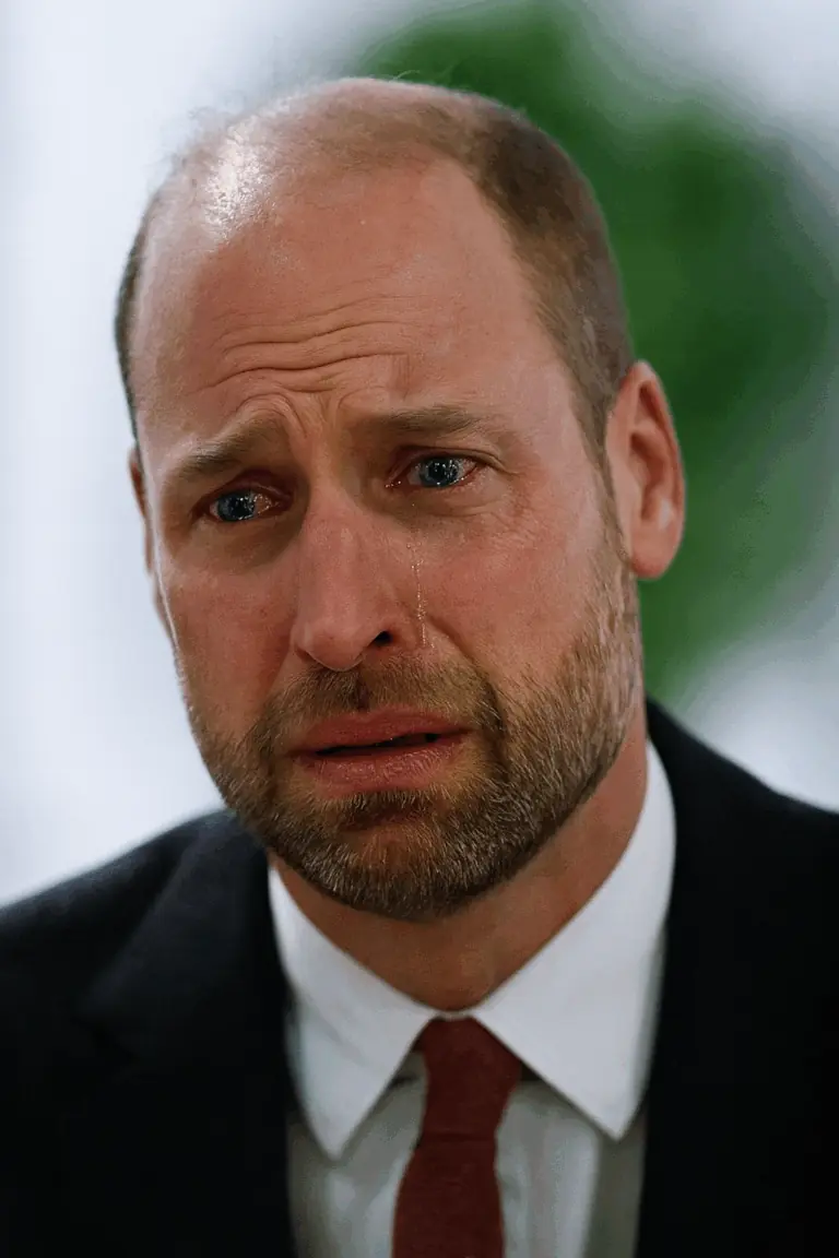 5 MINUTES AGO! Prince William in tears! A midnight tragedy has shaken the Royal Family as heartbreaking news from the U.S. arrives. With a choked voice, William announced: ‘Harry has…’”
