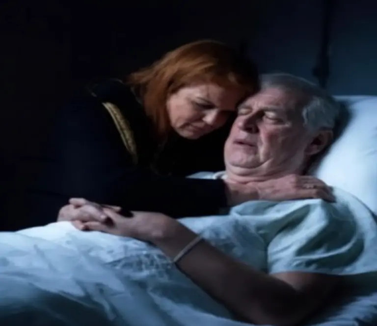 2 minutes ago! Sarah Ferguson tearfully announced heartbreaking news about Prince Andrew’s health during this morning’s live broadcast – A white flag has been raised at the Palace…