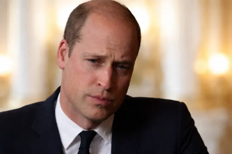 SAD NEWS — JUST 1 MINUTE AGO! With tear-swollen eyes and a trembling voice, Prince William steps forward to deliver a solemn message to the nation: “We deeply regret to say…”
