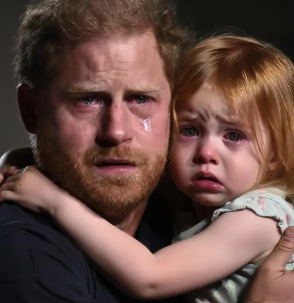 HEARTBREAKING — 3 MIN AGO! Prince Harry, covered in dirt and panic, sprinted into a U.S. police station clutching his son Archie, reporting a TRAGIC EMERGENCY. The Buckingham Palace has called an immediate crisis meeting.** Witnesses say Prince Harry was shaking uncontrollably, his voice cracking in sheer terror as he screamed: “Oh gods… Meghan Markle has…”